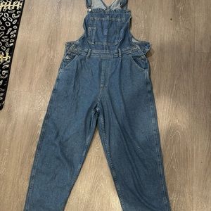 This is h&m overall size M only wore it once